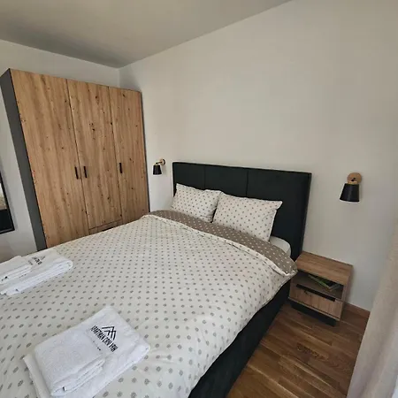 Apartment Crni Vrh - Divcinova Divcibare